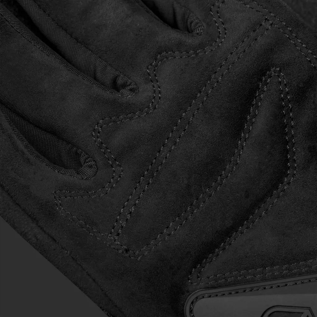 C64R9836.webp
